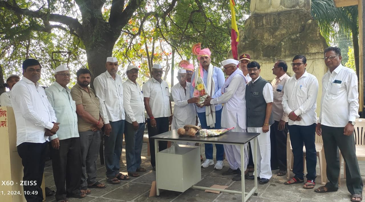 जीवनात यशस्वी होण्यासाठी कष्टाशिवाय पर्याय नाही-- पी एस आय आकाश नेहे