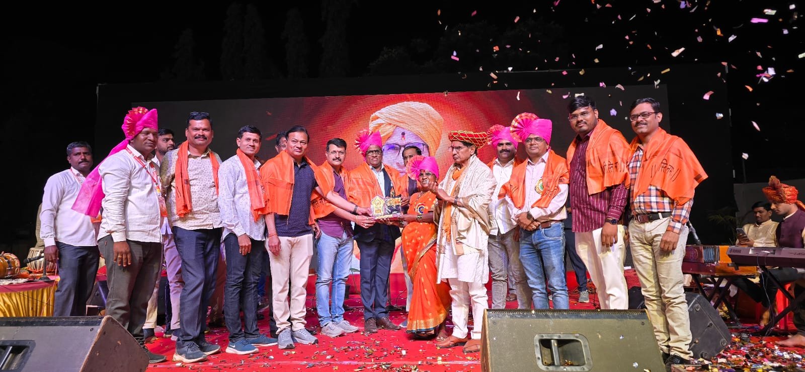 रोटरी क्लब अकोले आदर्श सामाजिक संस्था पुरस्काराने सन्मानित