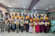 ऑल इंडिया आदिवासी एम्पलॉइज फेडरेशन शाखा, अकोले यांचे कडून गुणवंत विद्यार्थ्यांचा सन्मान