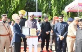 कु.फिजा सय्यद हिला पालकमंत्र्यांच्या हस्ते जिल्हा क्रीडा पुरस्कार प्रदान !