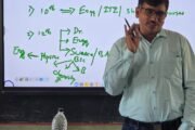 पालकांनी विद्यार्थ्यांवर बर्डन टाकू नये - सुरेश मंडलिक