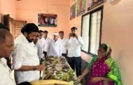 प्रहार चे अध्यक्ष बच्चू कडू यांनी घेतली पद्मश्री बीज मातेची भेट.