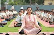 थोरात क्रीडा संकुलात 4000 विद्यार्थ्यांच्या सहभागात योगा शिबिर संपन्न
