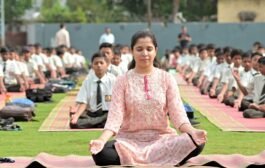 थोरात क्रीडा संकुलात 4000 विद्यार्थ्यांच्या सहभागात योगा शिबिर संपन्न