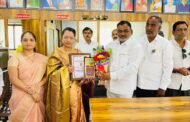 मातोश्री राधा फार्मसी च्या प्राचार्या डॉ.पल्लवी फलके अहिल्यादेवी होळकर पुरस्काराने सन्मानित