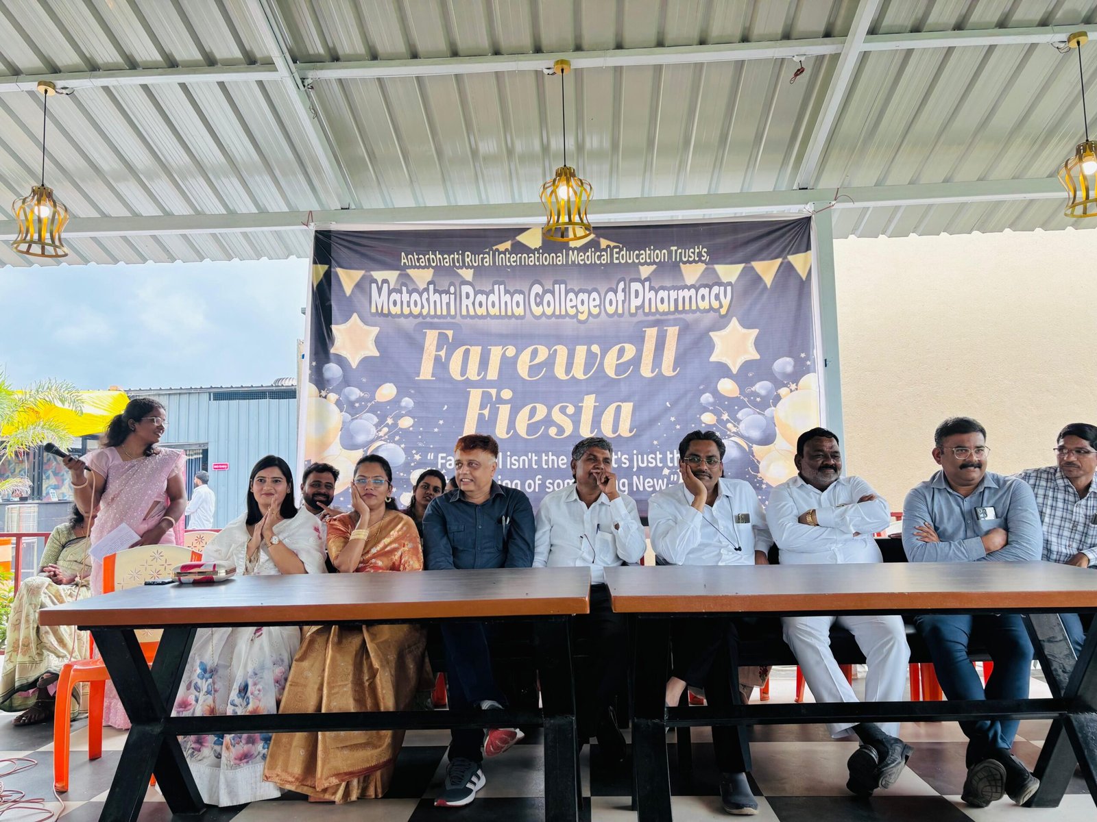 जन्मदाते आईवडील व शिक्षण संस्था यांना कधीही विसरू नका- घनश्याम माने