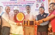 क्रांतिकारी पत्रकार हनवते यांच्या सुवर्ण महोत्सवी वाढदिवसानिमित्ताने, डॉ. विश्वासराव आरोटेंकडून उत्स्फूर्त शुभेच्छा!