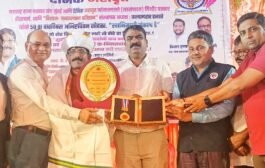 क्रांतिकारी पत्रकार हनवते यांच्या सुवर्ण महोत्सवी वाढदिवसानिमित्ताने, डॉ. विश्वासराव आरोटेंकडून उत्स्फूर्त शुभेच्छा!