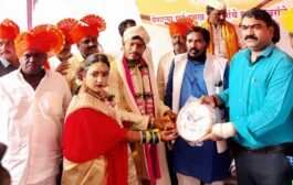 “रक्ताला रक्त देणारा समाज – वैदू समाजाची निष्ठा अद्वितीय!” – डॉ. विश्वासराव आरोटे!