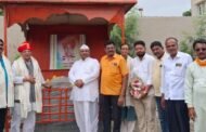 नानजी भाई ठक्कर यांच्या हस्ते ध्वजारोहण सोहळा व समाजसेवेचा संदेश – सिद्ध योगीराज लक्ष्मणगिरी महाराज संजीवन समाधी येथे भव्य कार्यक्रम!