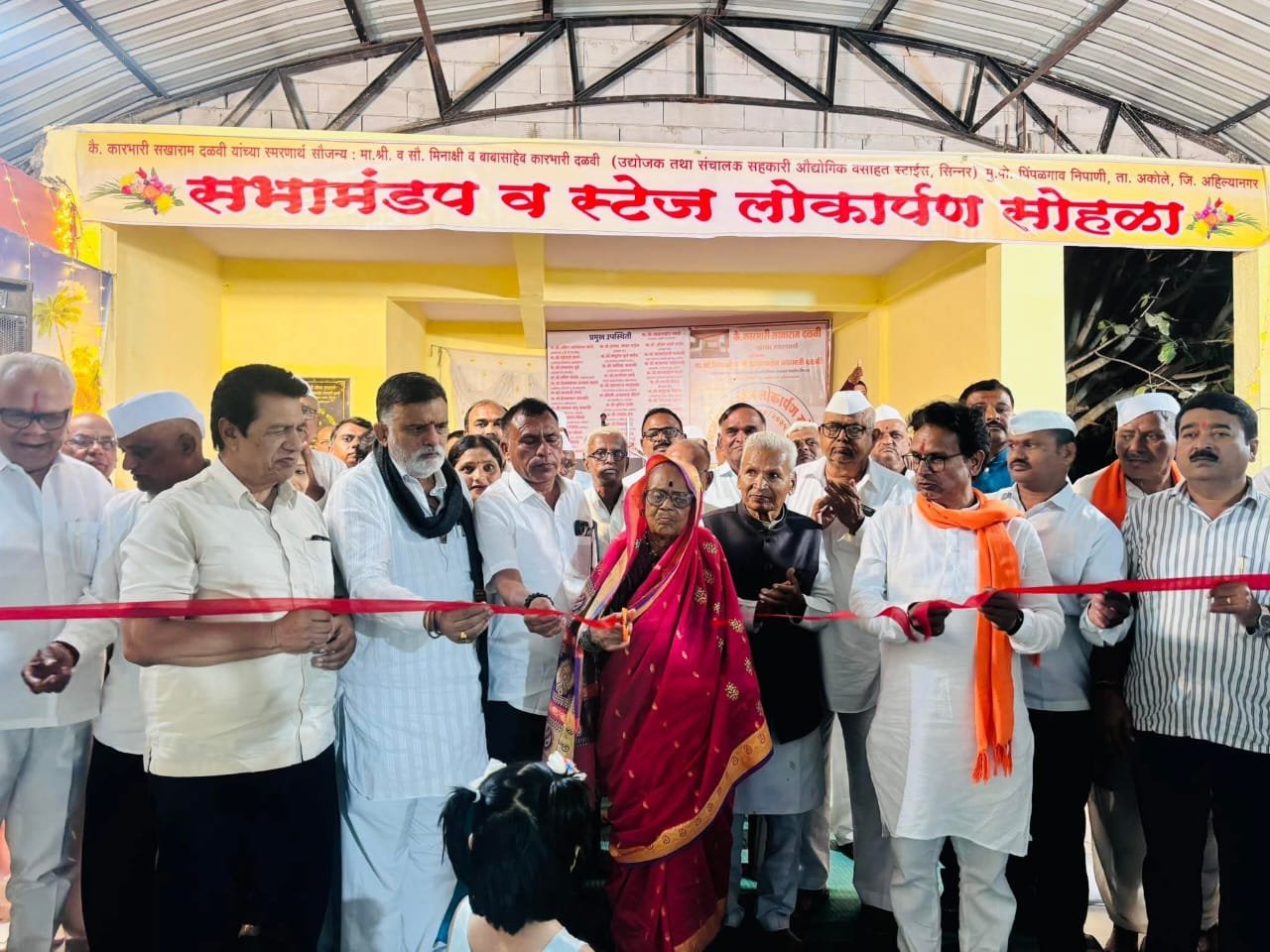 उद्योजक बाबासाहेब दळवी यांचे काम समाजासाठी दिशादेणारे - खासदार वाजे