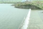 आढळा धरण ओव्हर फ्लो,सोळा गावचा रब्बी पिकांचा प्रश्न सुटला